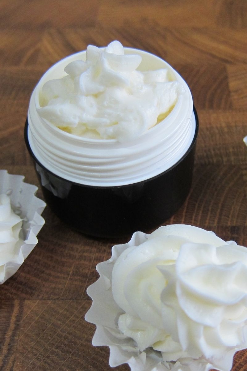 making almond butter whipped almond butter